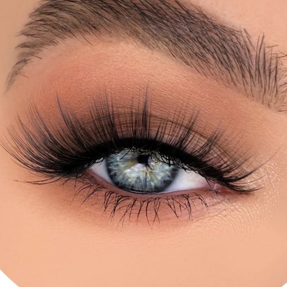 💋🍭Lavaa Lashes Charm